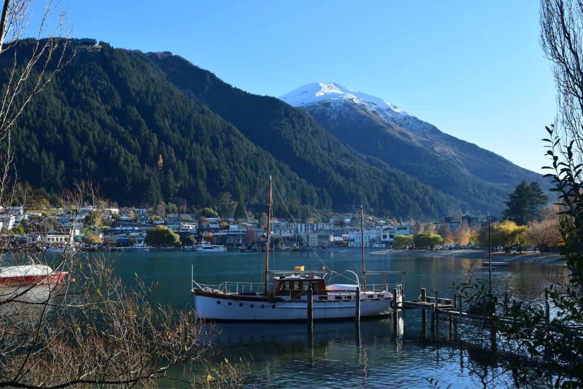 New Zealand Travel Guide: 4 Weeks Around Aotearoa (2026)