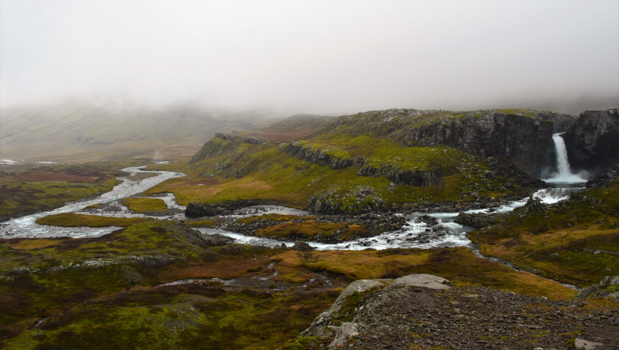 A hidden waterfall along road 939