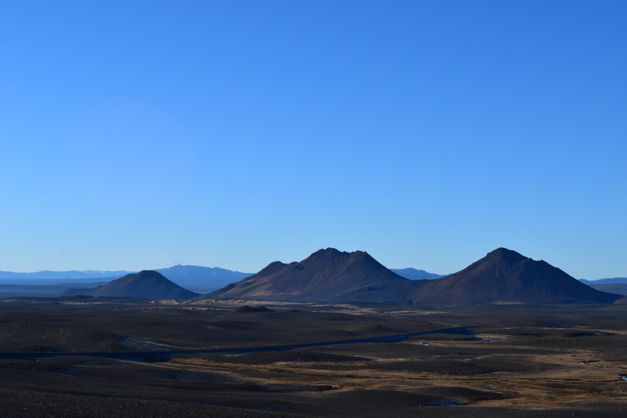 The drive to Mývatn — like landing on the moon